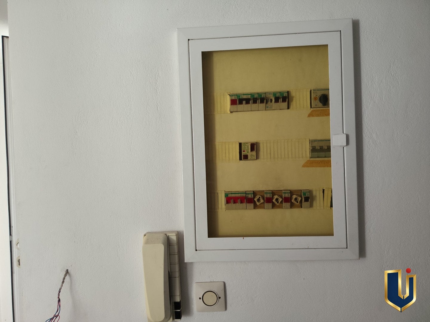 Ηλεκτρικός Πίνακας 1ου Ορόφου | Βιοτεχνικό Κτήριο 150-1022 Ηλεκτρικός πίνακας 1ου ορόφου στο βιοτεχνικό κτήριο 496 τ.μ. στο Περιστέρι