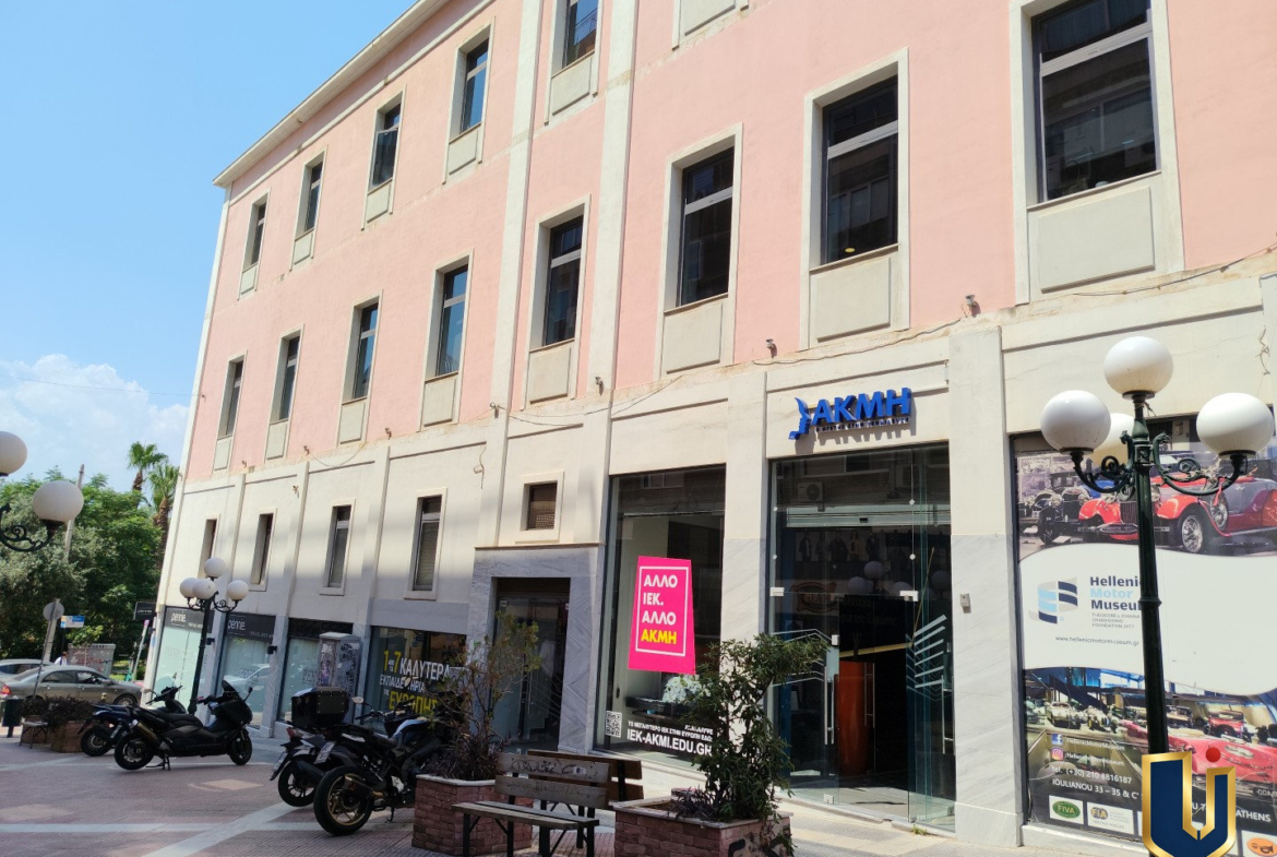 Γωνιακό κατάστημα στο ισόγειο κτηρίου στον Πειραιά προς πώληση ΚΑ 150-1017