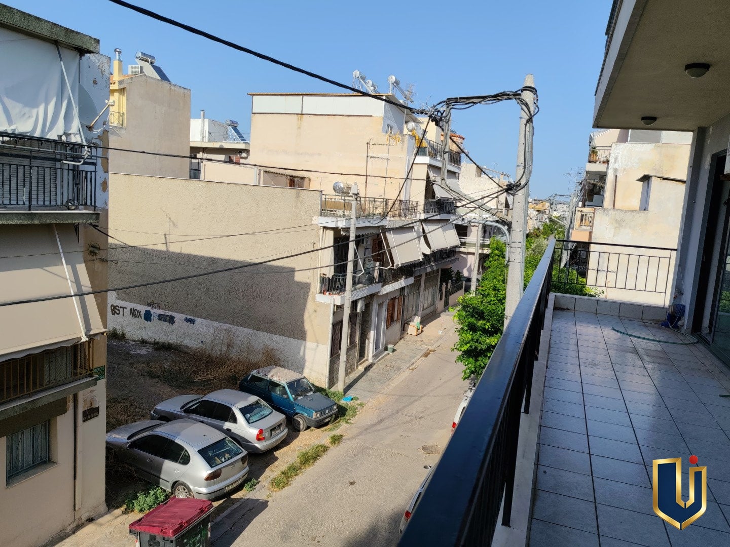 Θέα από το Μπαλκόνι προς τον Δρόμο | Βιοτεχνικό Κτήριο 150-1022 Θέα προς τον δρόμο από το μπαλκόνι βιοτεχνικού κτηρίου 496 τ.μ. στο Περιστέρι