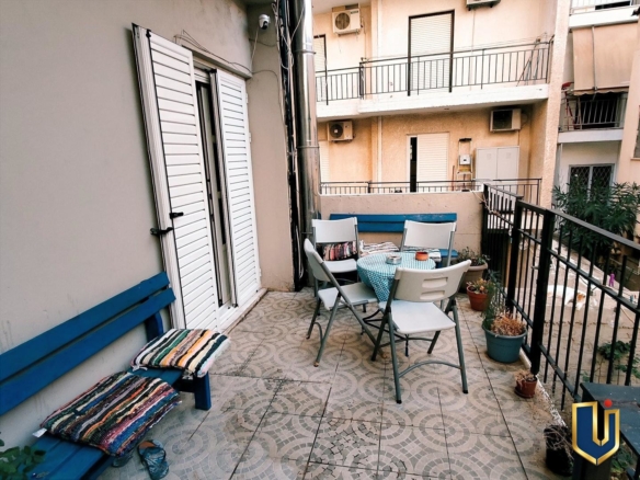 Επαγγελματικό ακίνητο 170 τ.μ. προς πώληση στα Άνω Πατήσια με μπαλκόνι και θέα σε κήπο