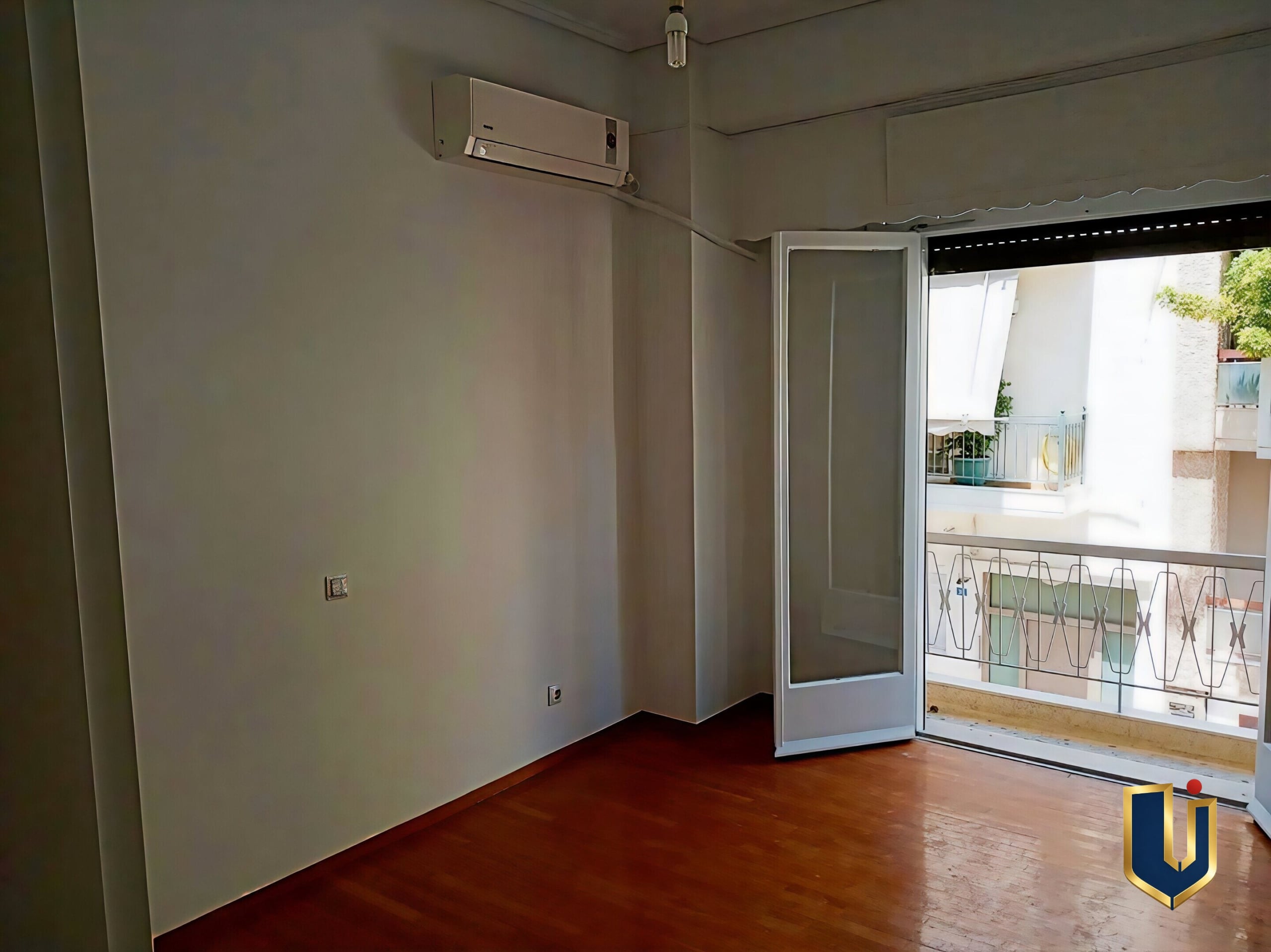 rsz_kato-patissia-apartment-bedroom-balcony-air-condition-150-1032_result Υπνοδωμάτιο με μπαλκονόπορτα και κλιματισμό σε διαμέρισμα 57 τ.μ. προς ενοικίαση στα Κάτω Πατήσια