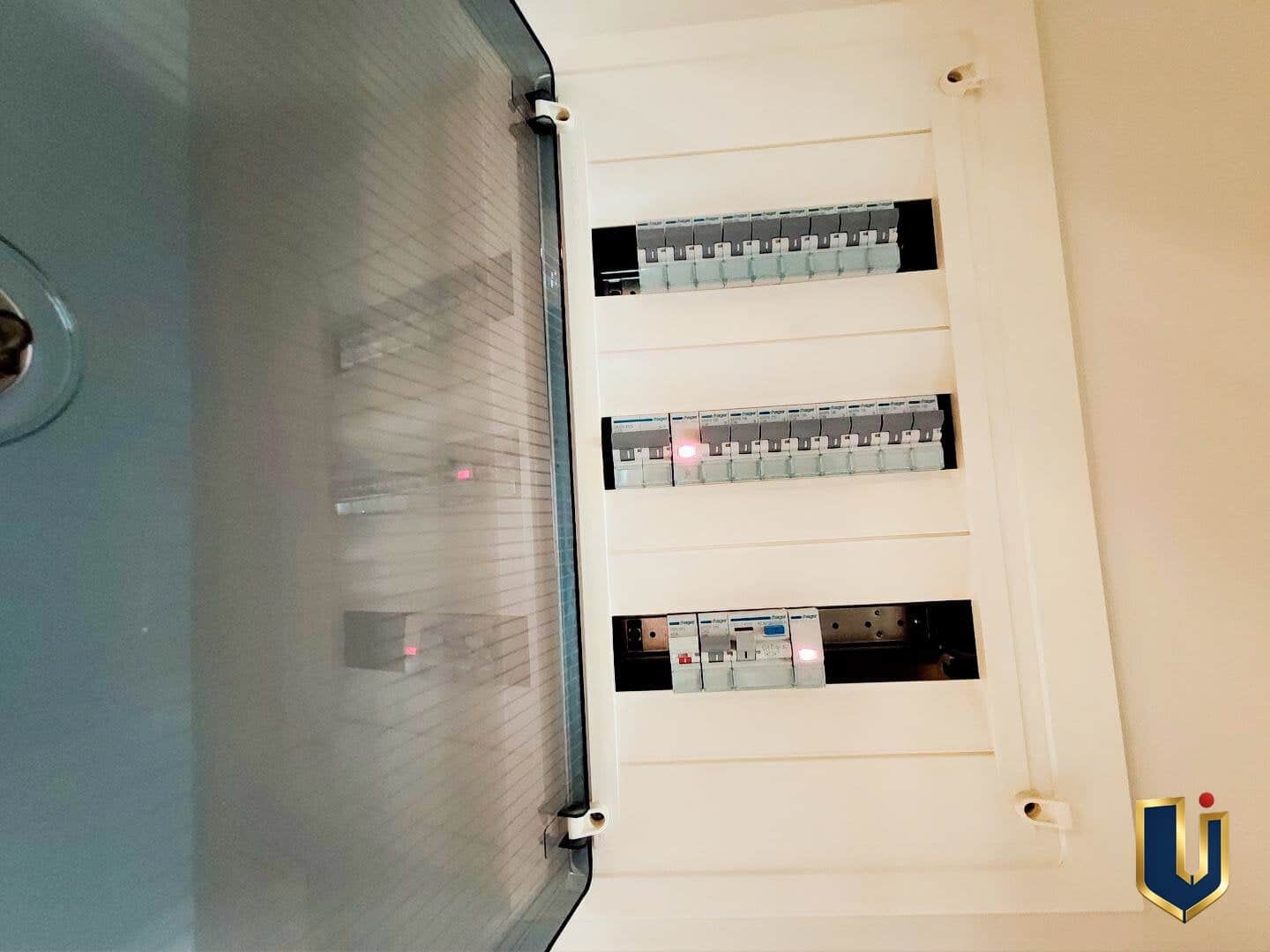 Σύγχρονος ηλεκτρικός πίνακας διαμερίσματος | 150-1026 Σύγχρονος ηλεκτρικός πίνακας Smart Home διαμερίσματος