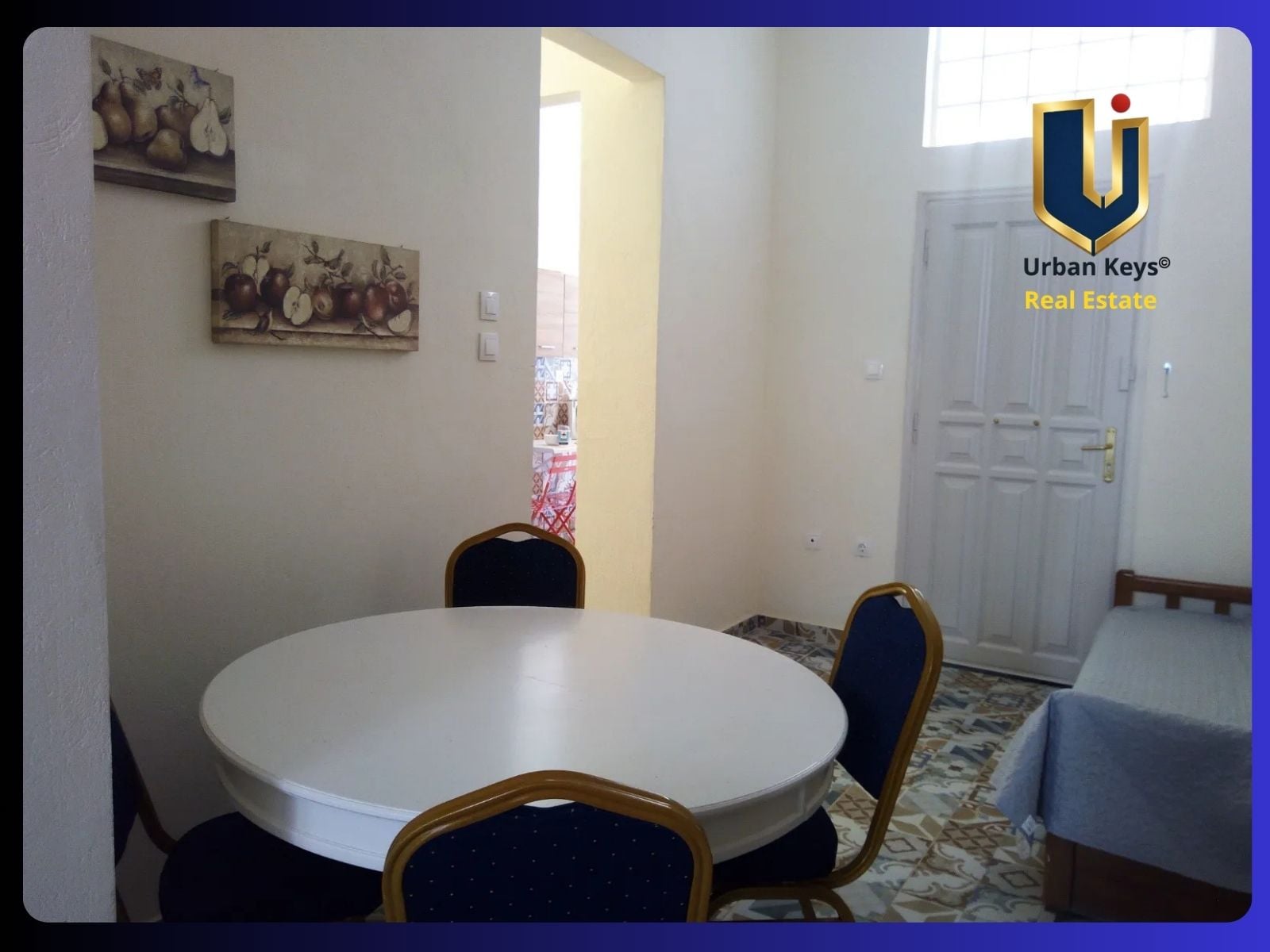 Τραπεζαρία & Living Room – Άνω Πατήσια | ΚΑ 150-1033 Τραπεζαρία και κοινόχρηστο living room σε επιπλωμένη φοιτητική κατοικία στα Άνω Πατήσια – ΚΑ 150-1033