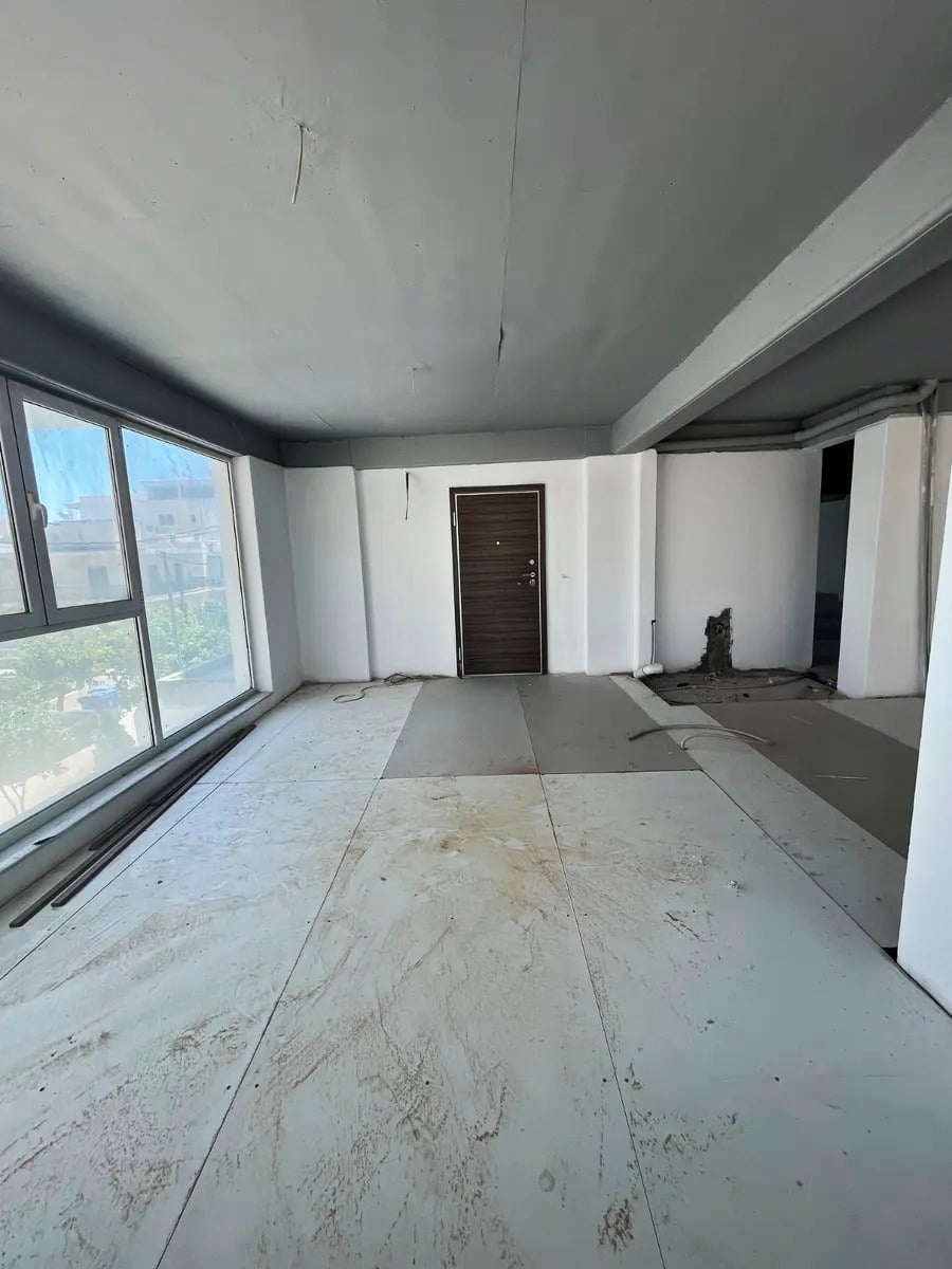 Φωτεινός γωνιακός επαγγελματικός χώρος 670 τ.μ. στη Μεταμόρφωση – 150-1063 Γωνιακός επαγγελματικός χώρος με μεγάλα παράθυρα και άπλετο φυσικό φως στη Μεταμόρφωση