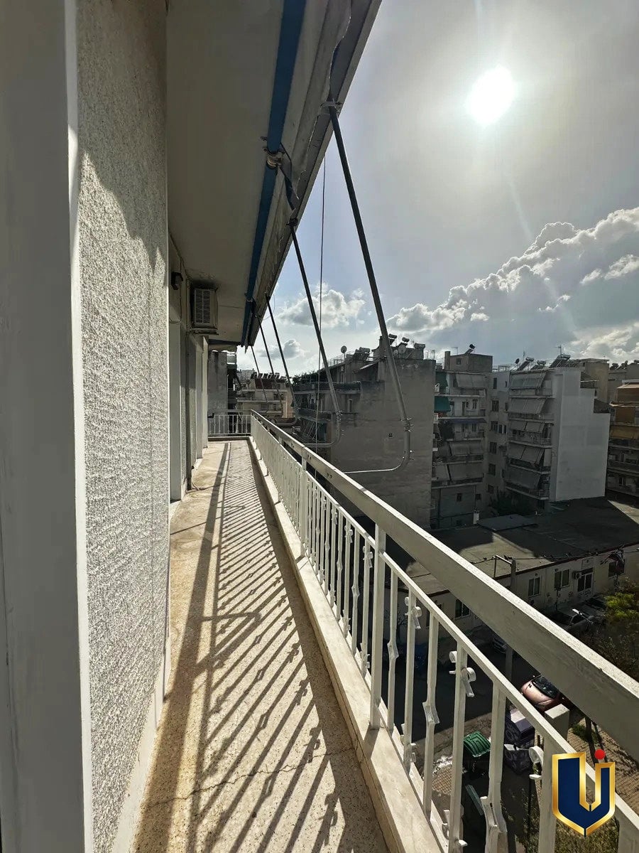 Diamerisma-tesari-me-megala-mpalkonia-150-1054-2 Ρετιρέ 126 τ.μ. προς Ενοικίαση στα Κάτω Πατήσια, μπροστά σε Πλατεία | 700€