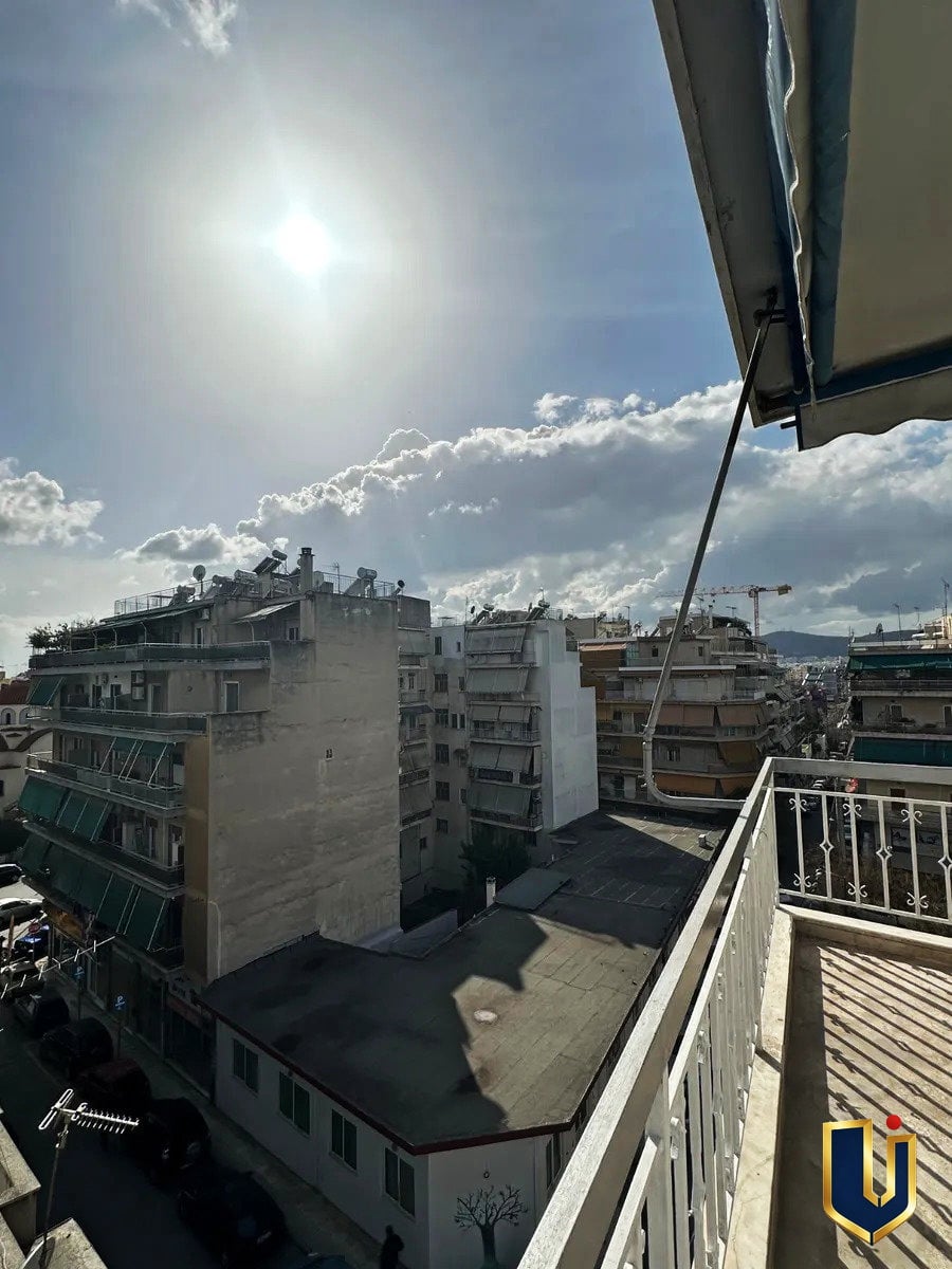 Diamerisma-tesari-me-megala-mpalkonia-150-1054-6 Ρετιρέ 126 τ.μ. προς Ενοικίαση στα Κάτω Πατήσια, μπροστά σε Πλατεία | 700€